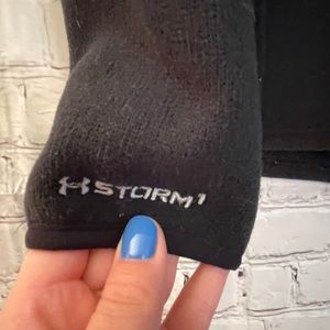 Under armour pull over